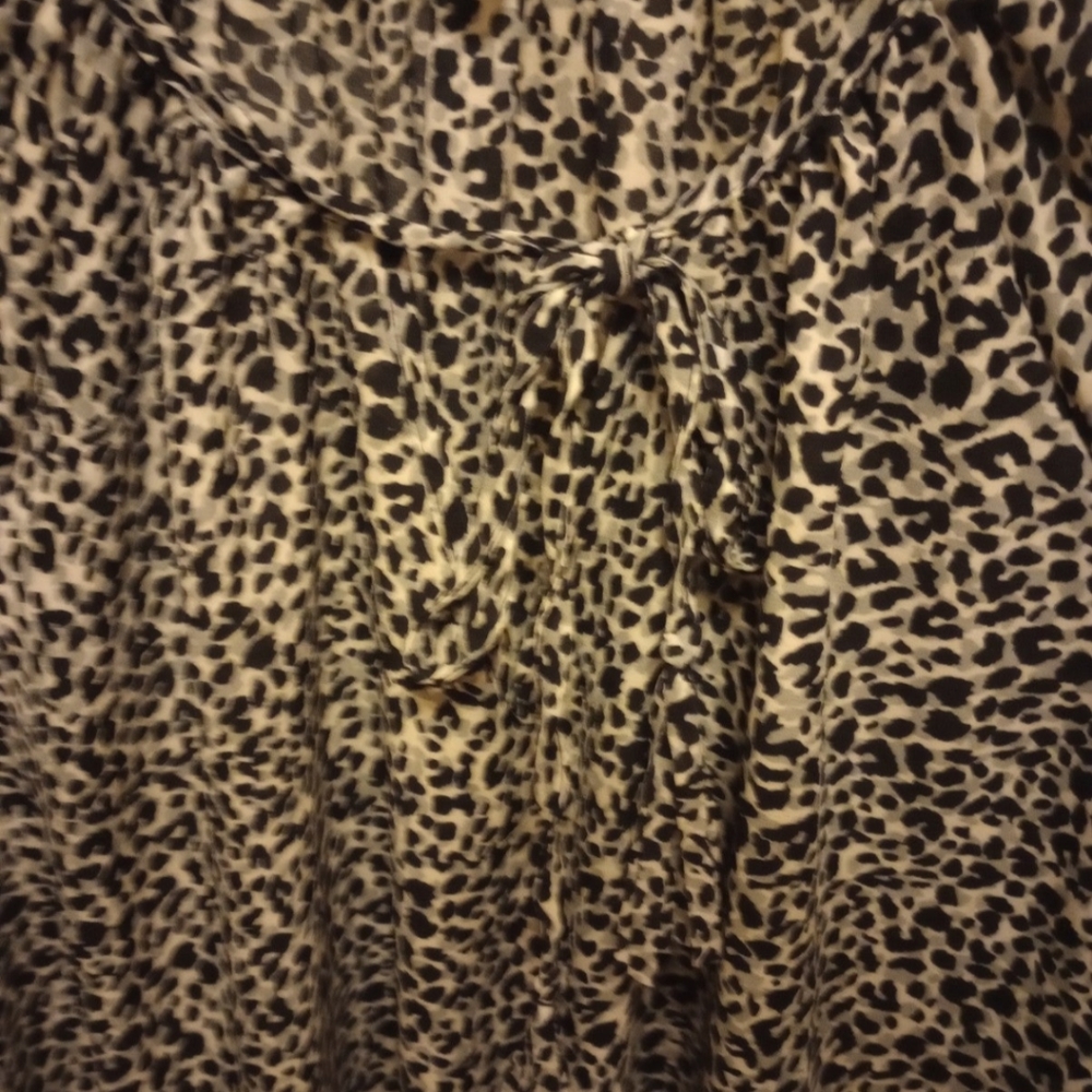 Blouse New Daisy Fuentes XL Animal Print
